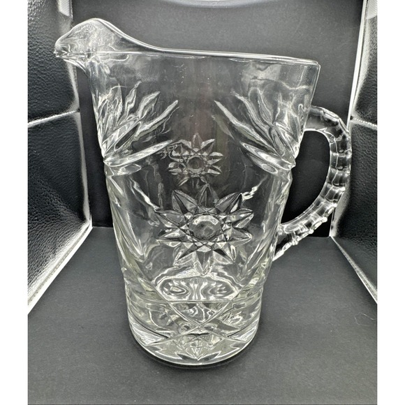 Vintage Anchor Hocking Glass Pitcher Prescut Star of David Pattern 8" 64 Oz - Picture 1 of 8